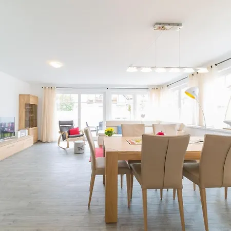 Haus Bugspriet Haegerende * Zingst