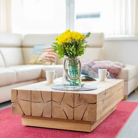 Haus Bugspriet Haegerende * Zingst